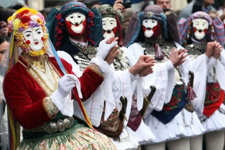 Αεροπορικές Εκδρομές Ευρώπη Εκδρομή στο Καρναβάλι Νάουσας &#8221;Γενίτσαροι &#038; Μπούλες&#8221; Καρναβάλι Τυρνάβου &#8221;Μπουρανί&#8221; Κάστρο Πλαταμώνα Λεπτοκαρυά