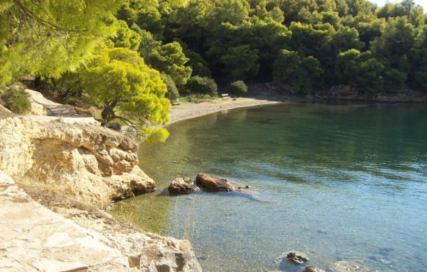 Μονοήμερη εκδρομή για μπάνιο στην παλαιά Επίδαυρο <Έληξε>