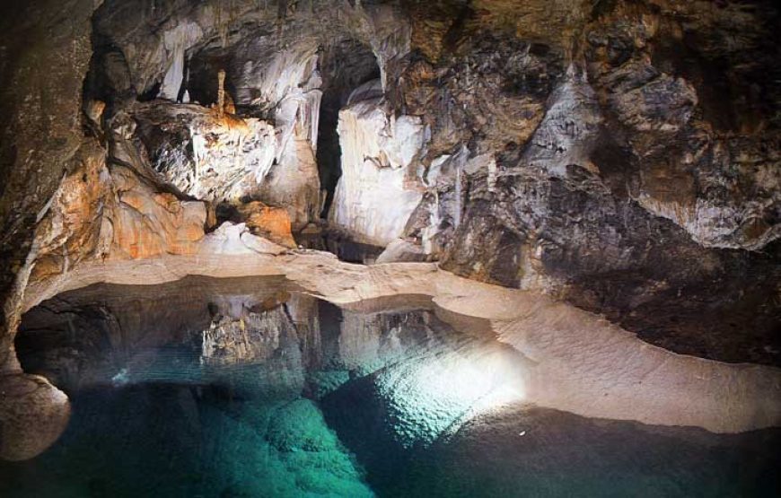 Μονοήμερη εκδρομή Σπήλαιο λιμνών και Πλανητέρο!!
