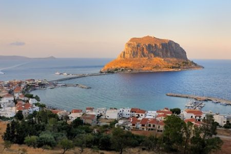 Αεροπορικές Εκδρομές Ευρώπη Τριήμερη εκδρομή του Αγίου πνεύματος στα πανέμορφα μέρη της Πελοποννήσου