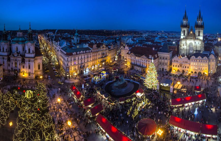 Αεροπορική εκδρομή τα Χριστουγέννα στην Πράγα