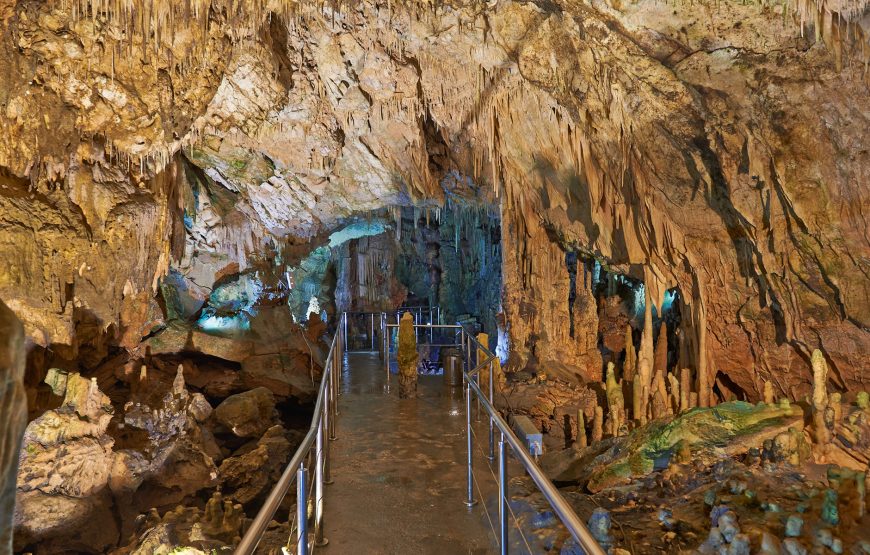 Εκδρομή Θεοφάνεια Μονεμβασιά Σπήλαιο Διρού Αερόπολη Λιμένι Γύθειο