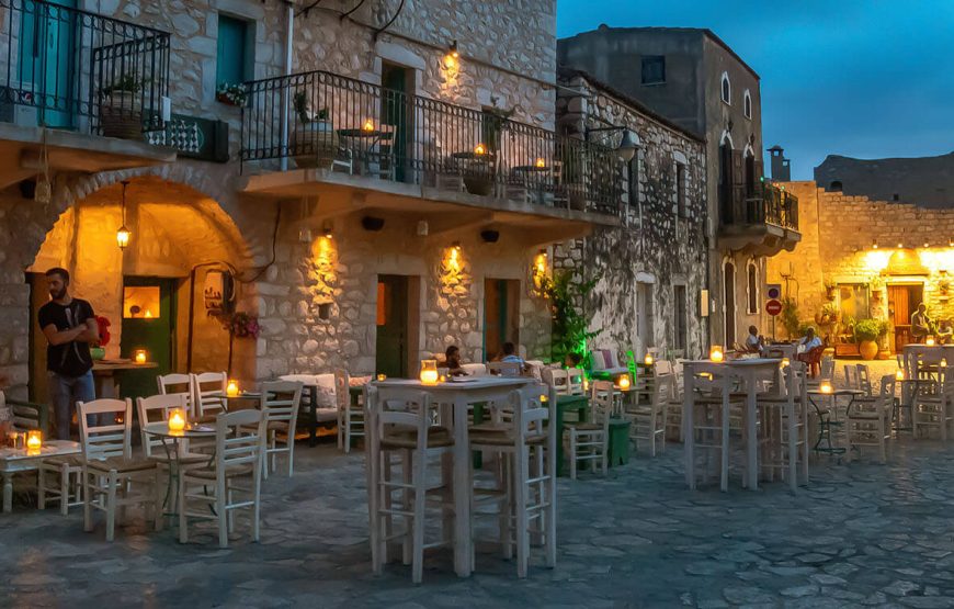 Εκδρομή Θεοφάνεια Μονεμβασιά Σπήλαιο Διρού Αερόπολη Λιμένι Γύθειο